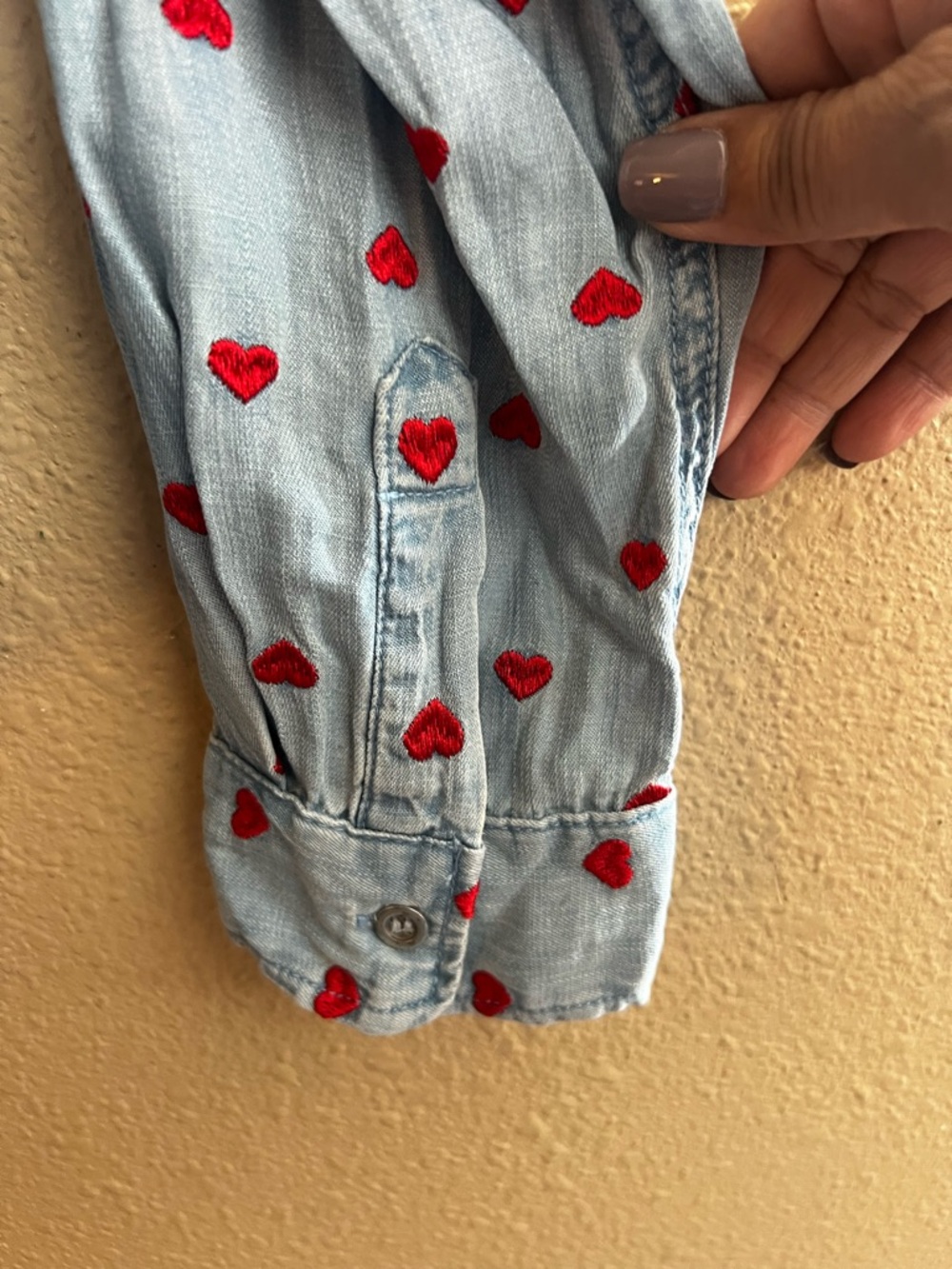 Velvet Heart Tencell Embroidered Heart Chambray Denim Top Size Large - Picture 5 of 6